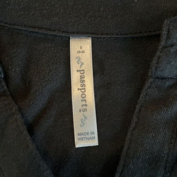 NWT Passports Women’s Top Size Small - Picture 6 of 6